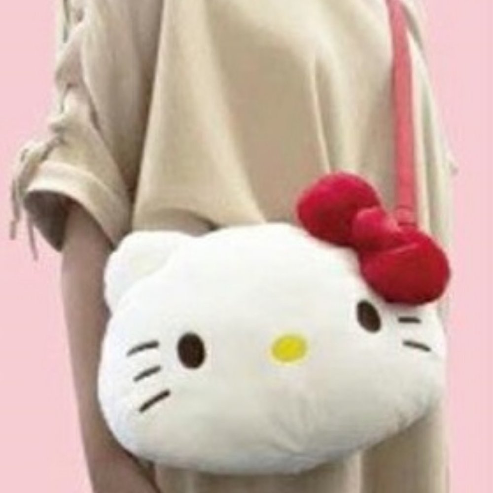 Sanrio Character Face Pochette Hello Kitty - Picture 1 of 4